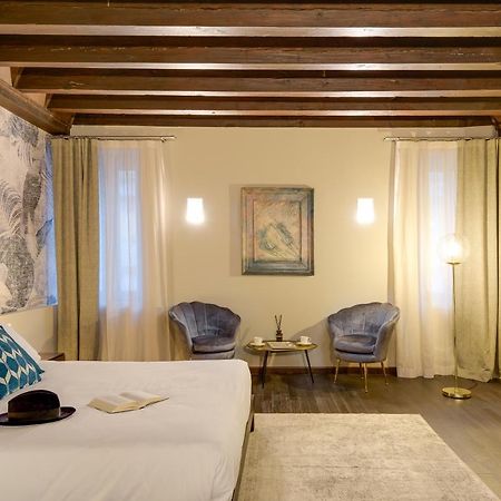 Palazzo Duomo Suites In Udine Center Exteriér fotografie