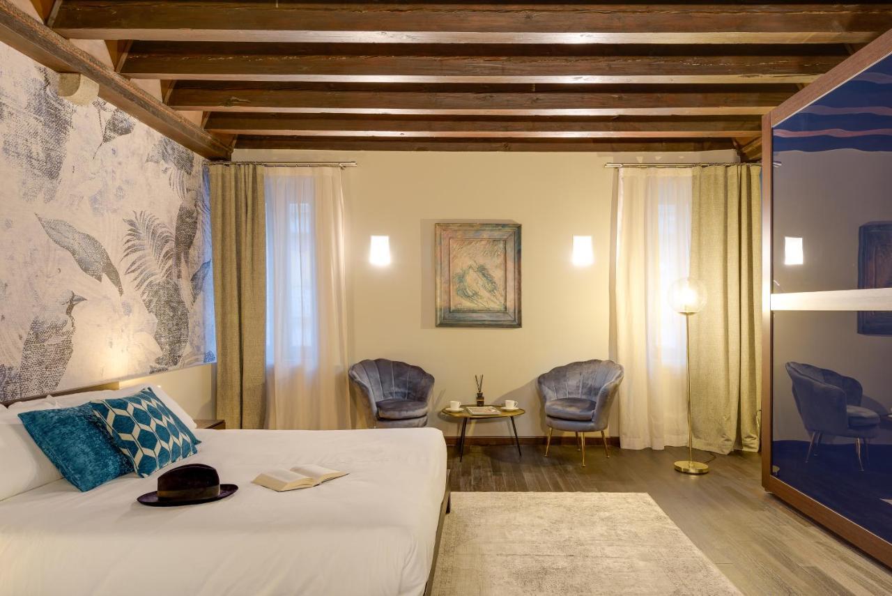 Palazzo Duomo Suites In Udine Center Exteriér fotografie
